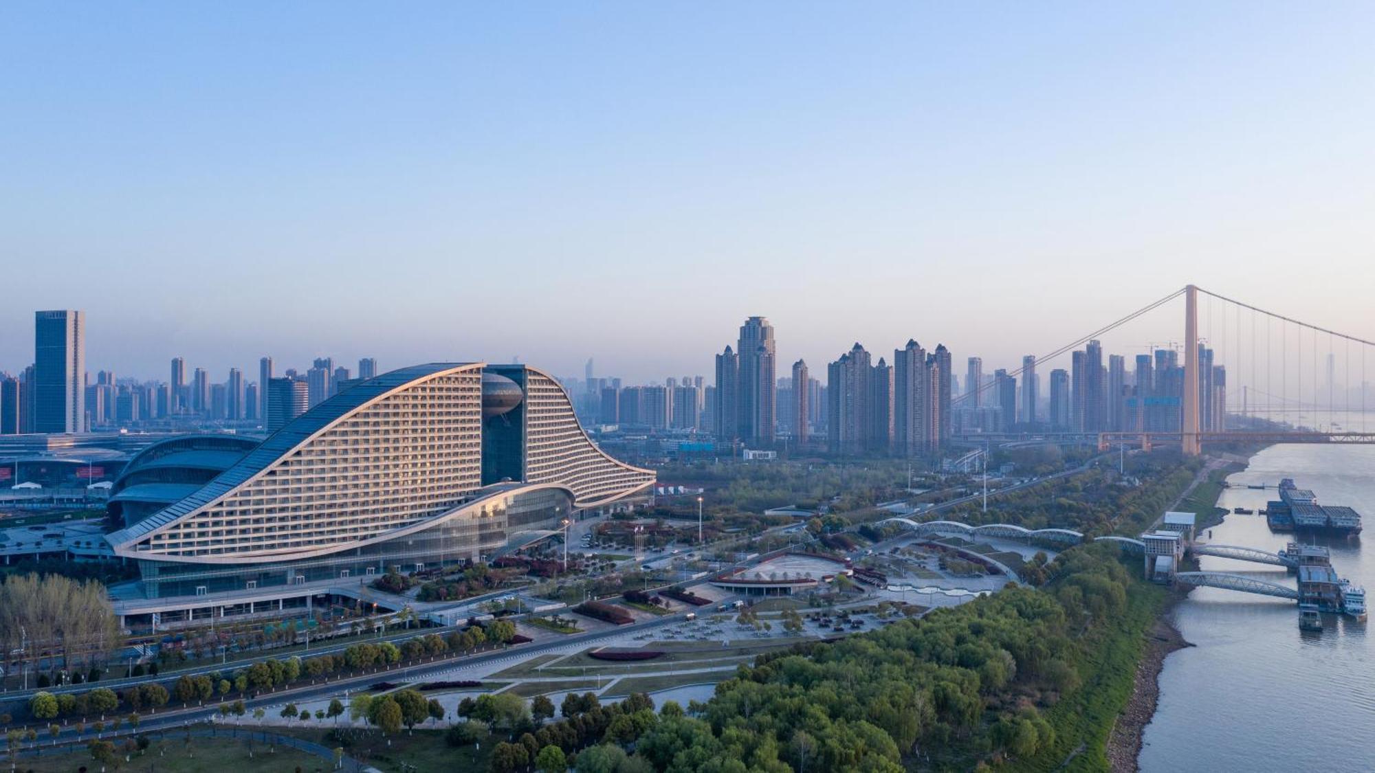 Intercontinental Wuhan By Ihg - Yangtze River View מראה חיצוני תמונה